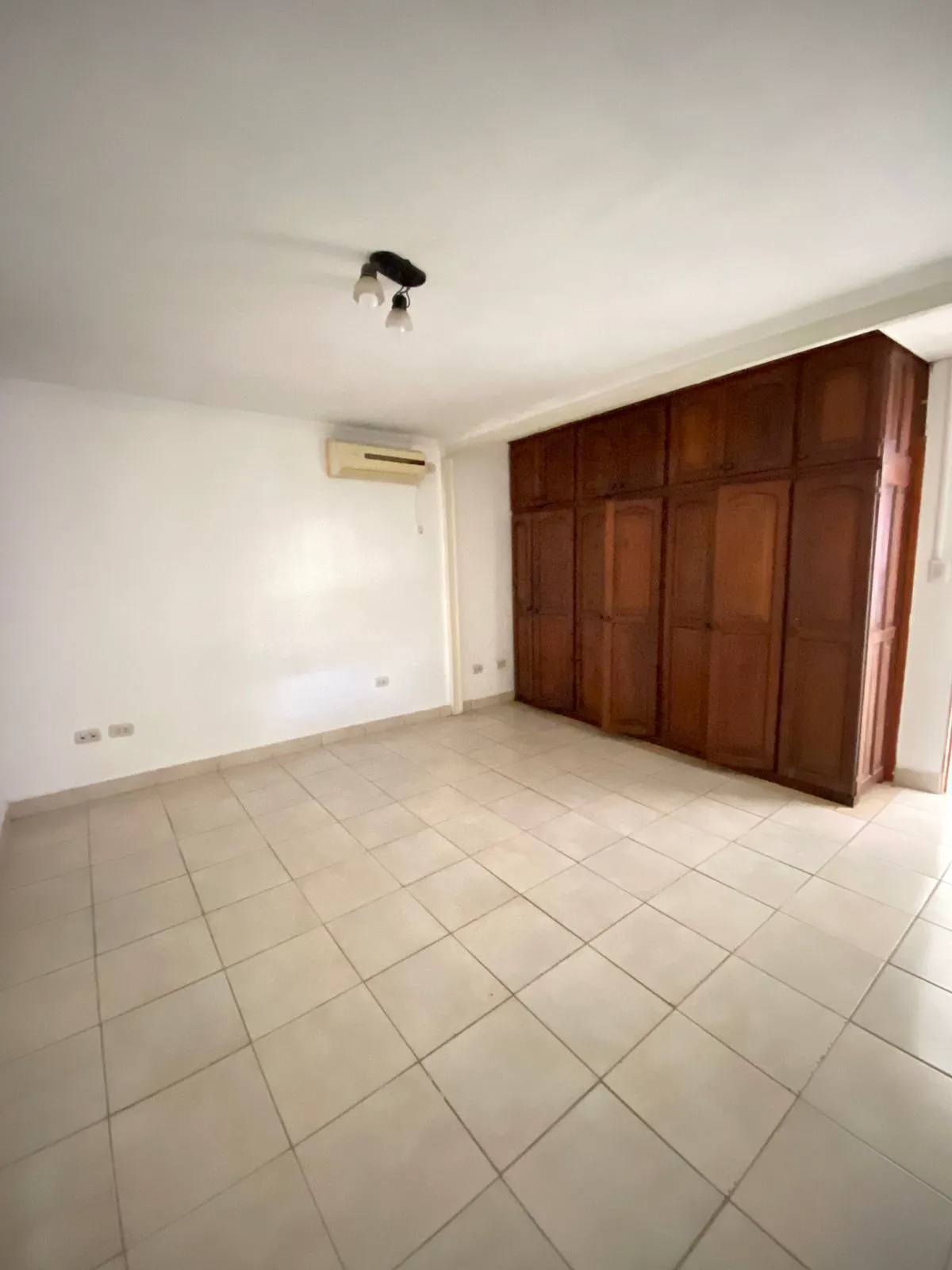 WhatsApp Image 2025-06-05 at 14.08.15 (1)