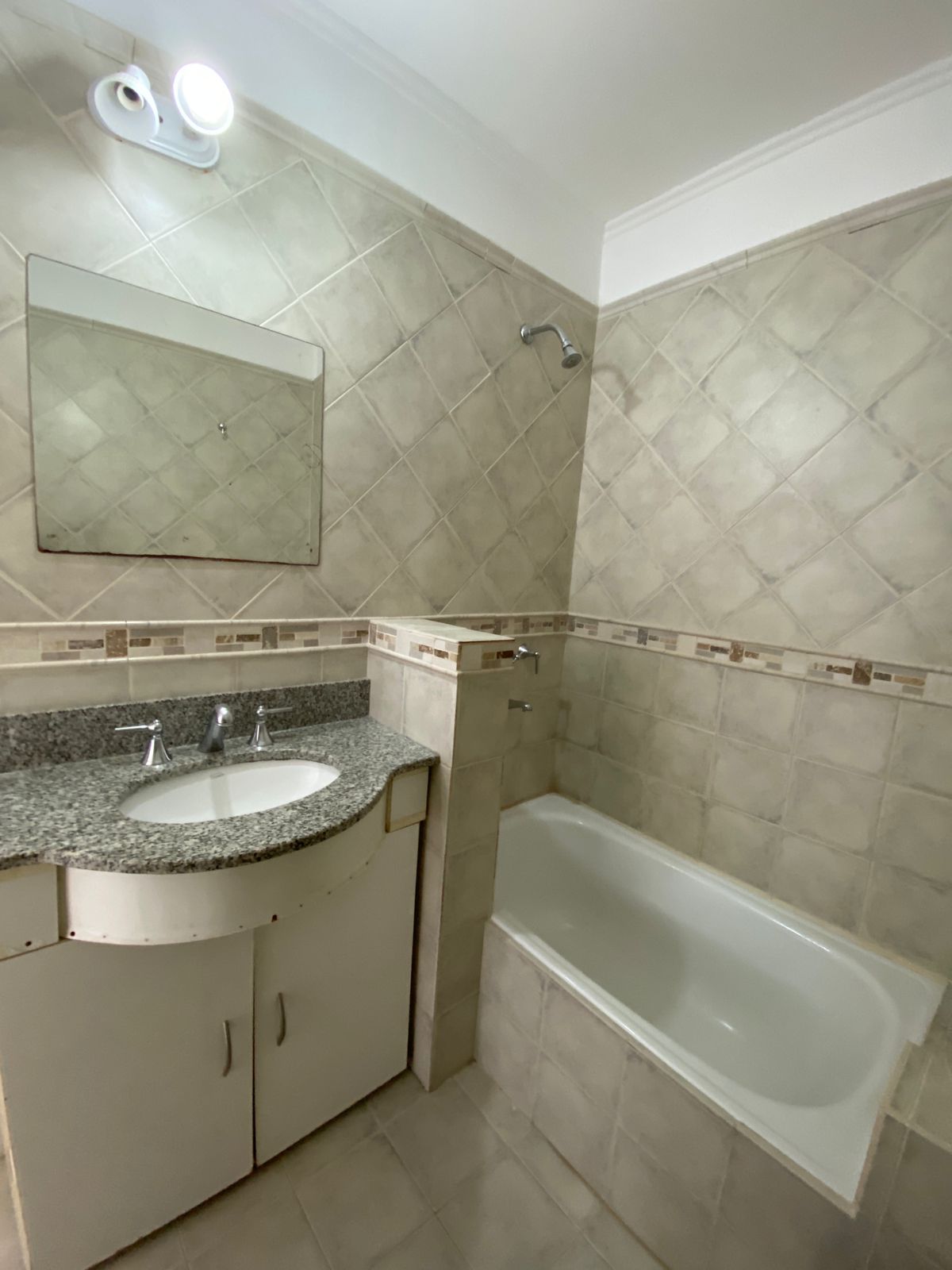 WhatsApp Image 2025-08-01 at 16.33.12 (1)