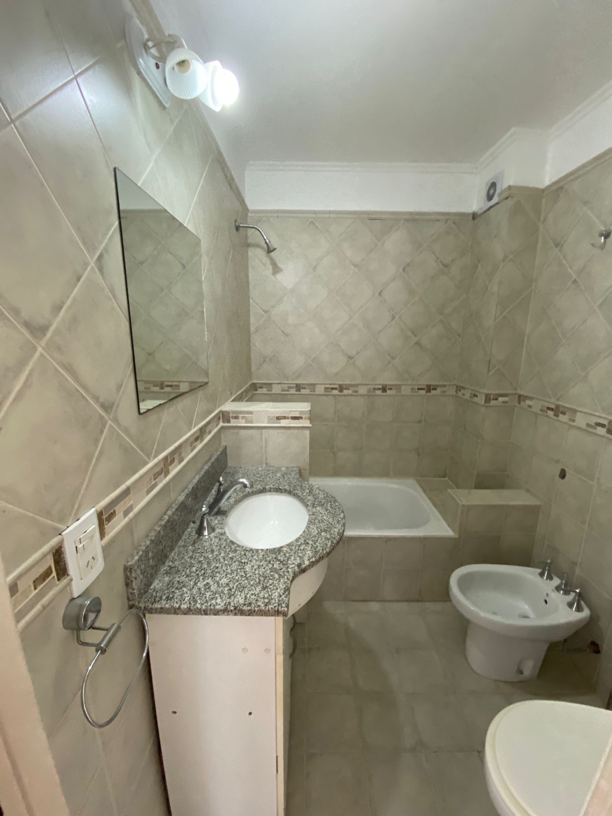 WhatsApp Image 2025-08-01 at 16.33.12