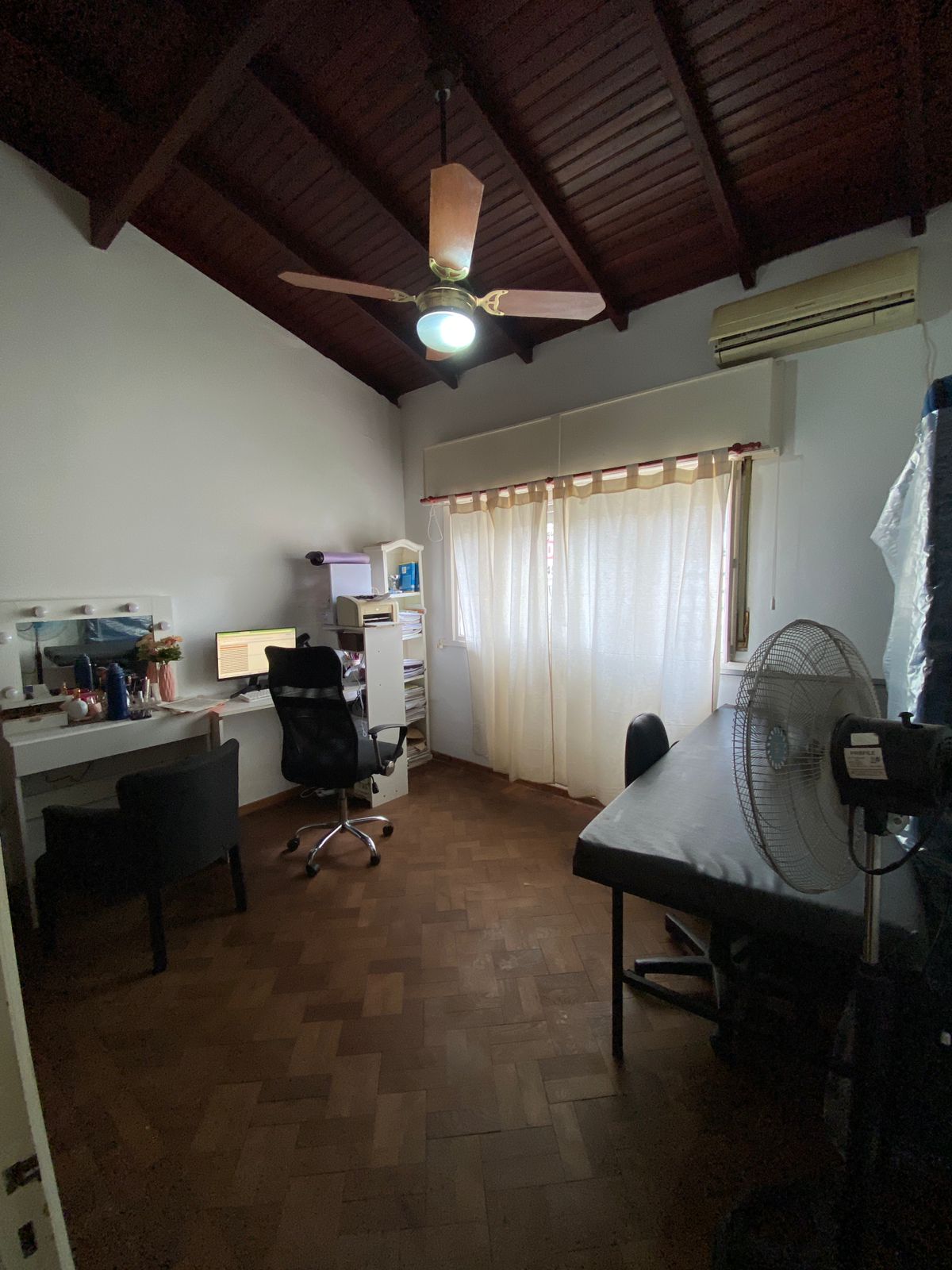 WhatsApp Image 2025-11-27 at 14.57.18 (1)