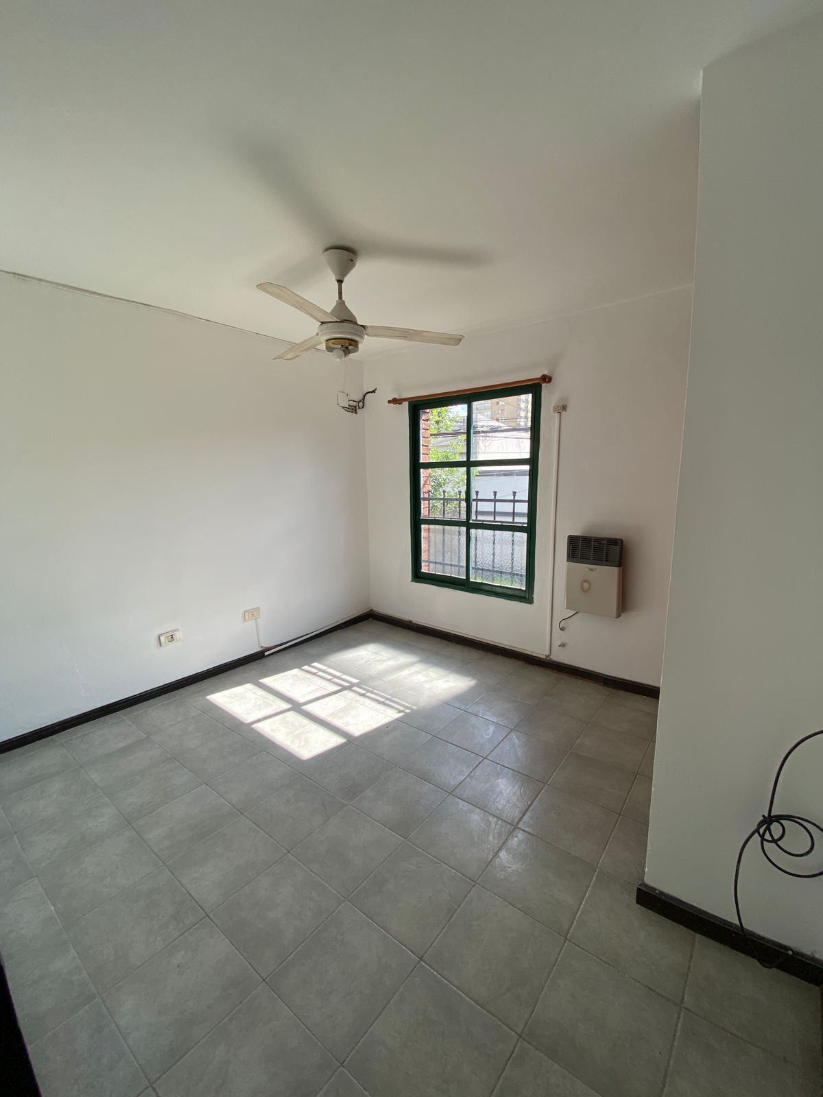 1d0c9f82-ed1e-471f-95dc-e85f64a2912a