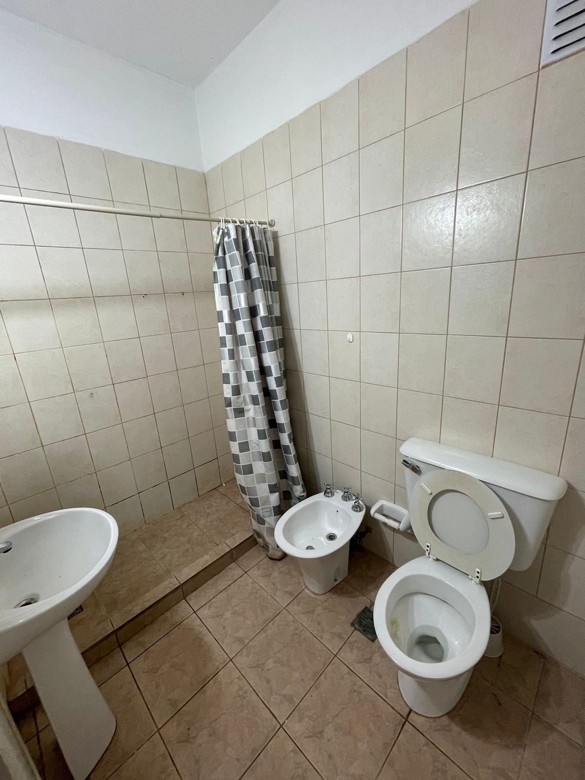 4bf18dd0-b0bc-42e7-8076-7a6fc7173a5a