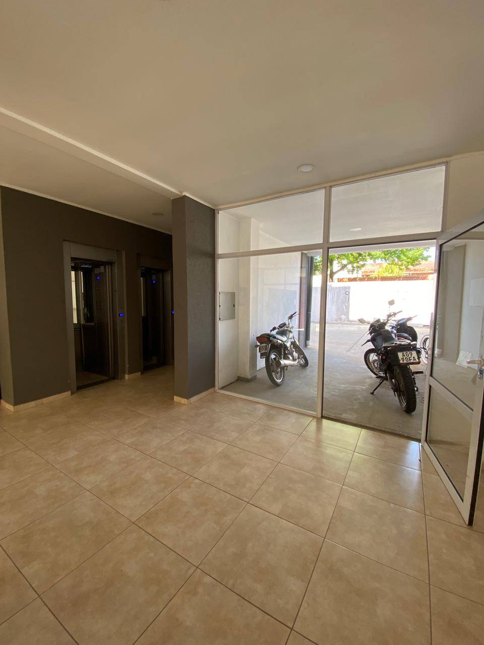 0173b1b9-5d4b-4cab-bcc5-5bebc3a76bb8