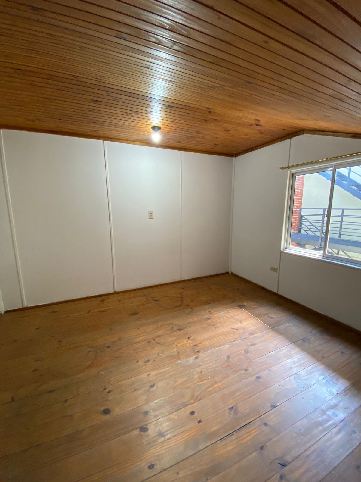 8cd6756d-6cbc-4d80-9fc9-6821c1685165