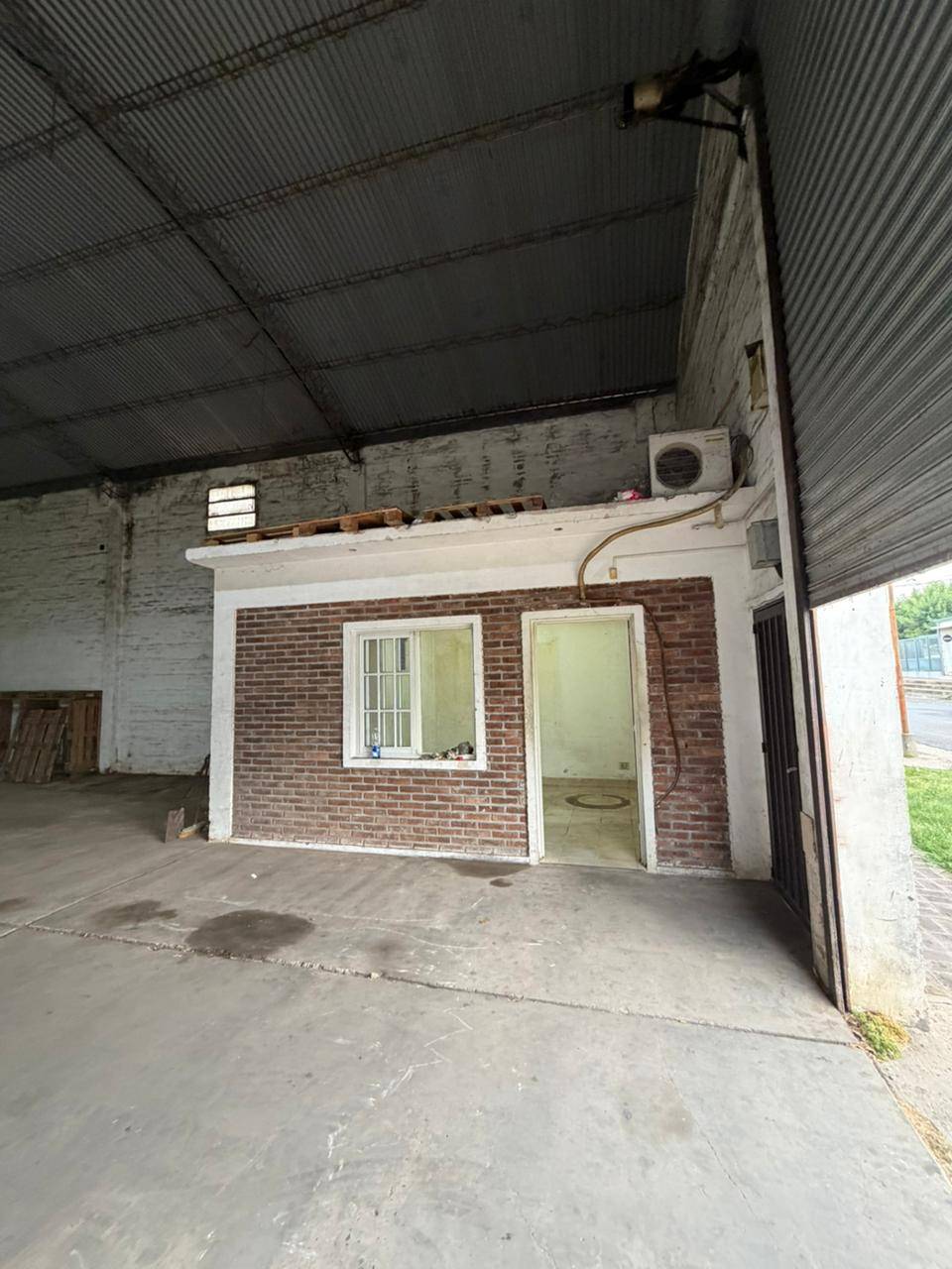 e2c1632a-438b-4baa-a0bd-3d95104d4bef