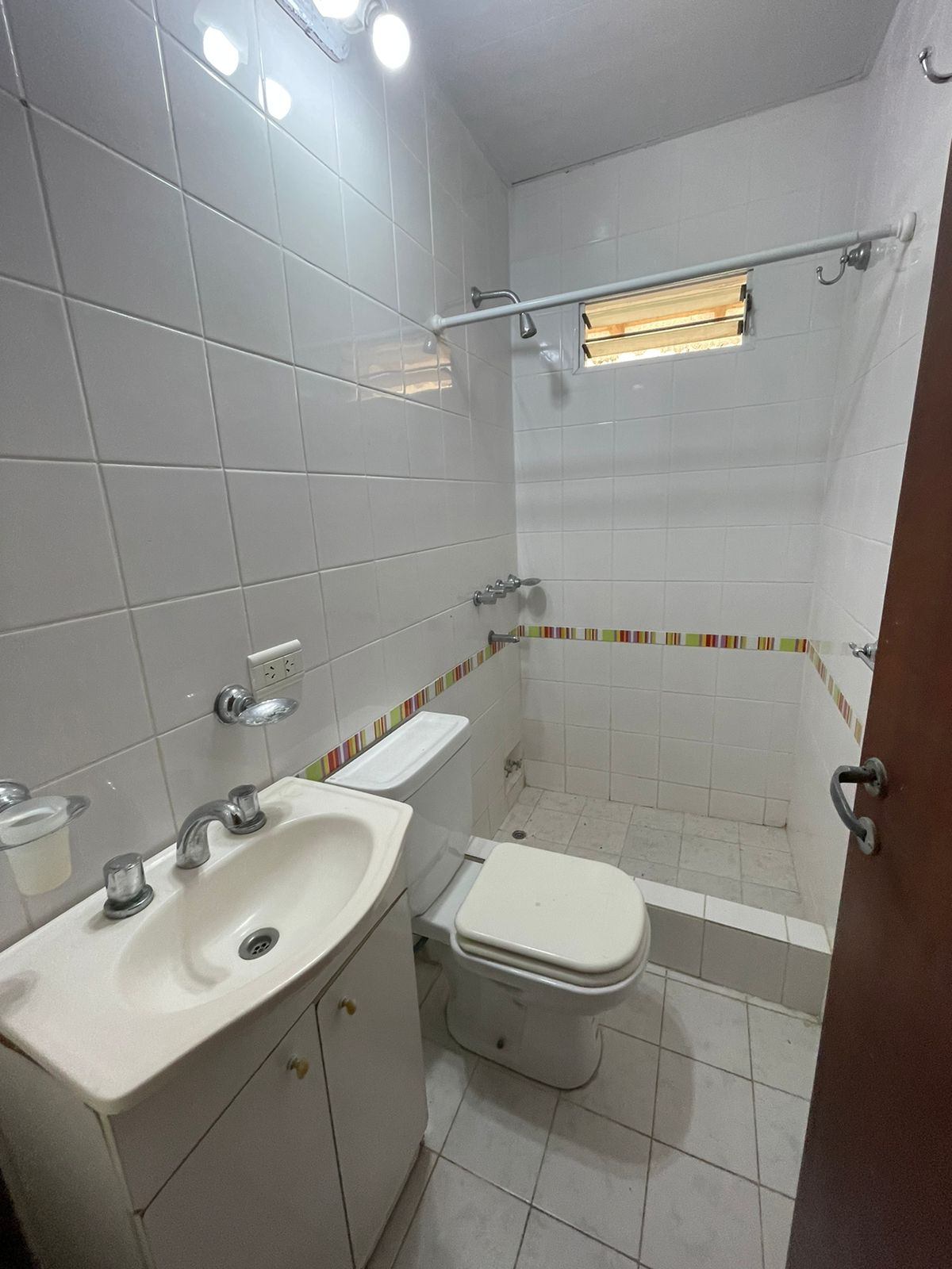 33e2a33c-c0ae-4c86-90b6-7d8293340bff