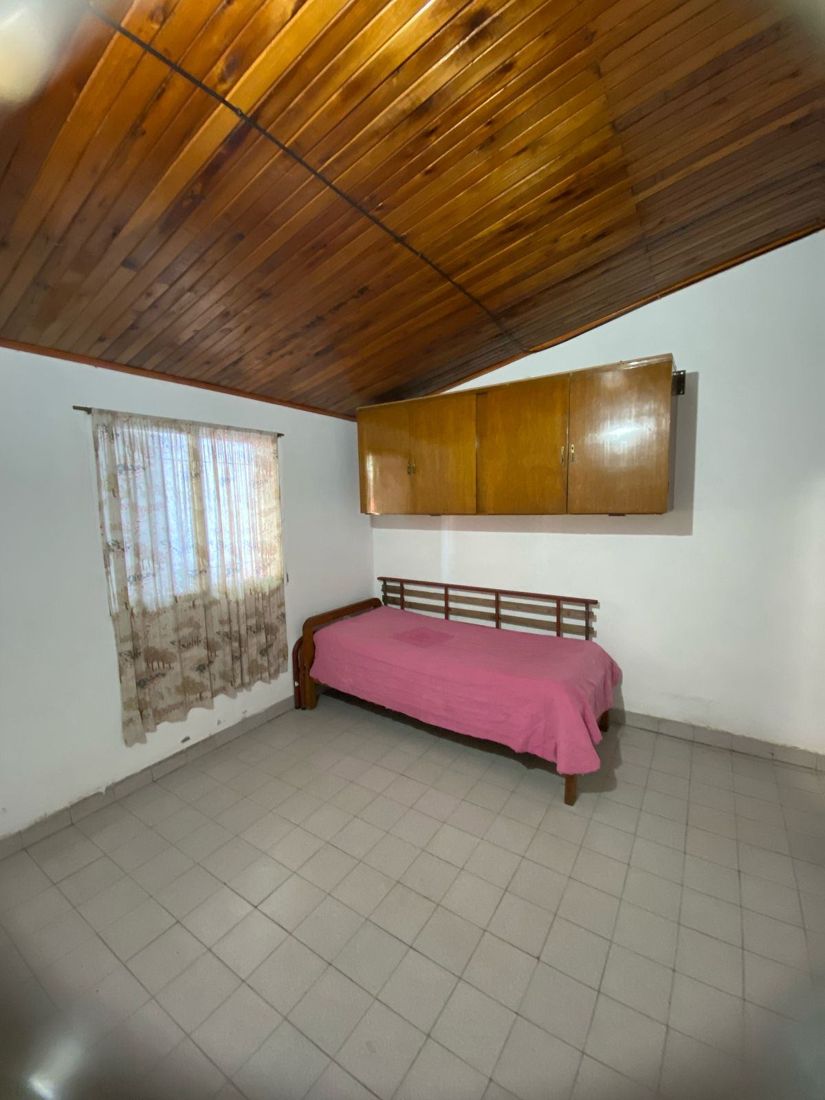 b33d976b-bb2f-4b23-817a-0c72eca720f8