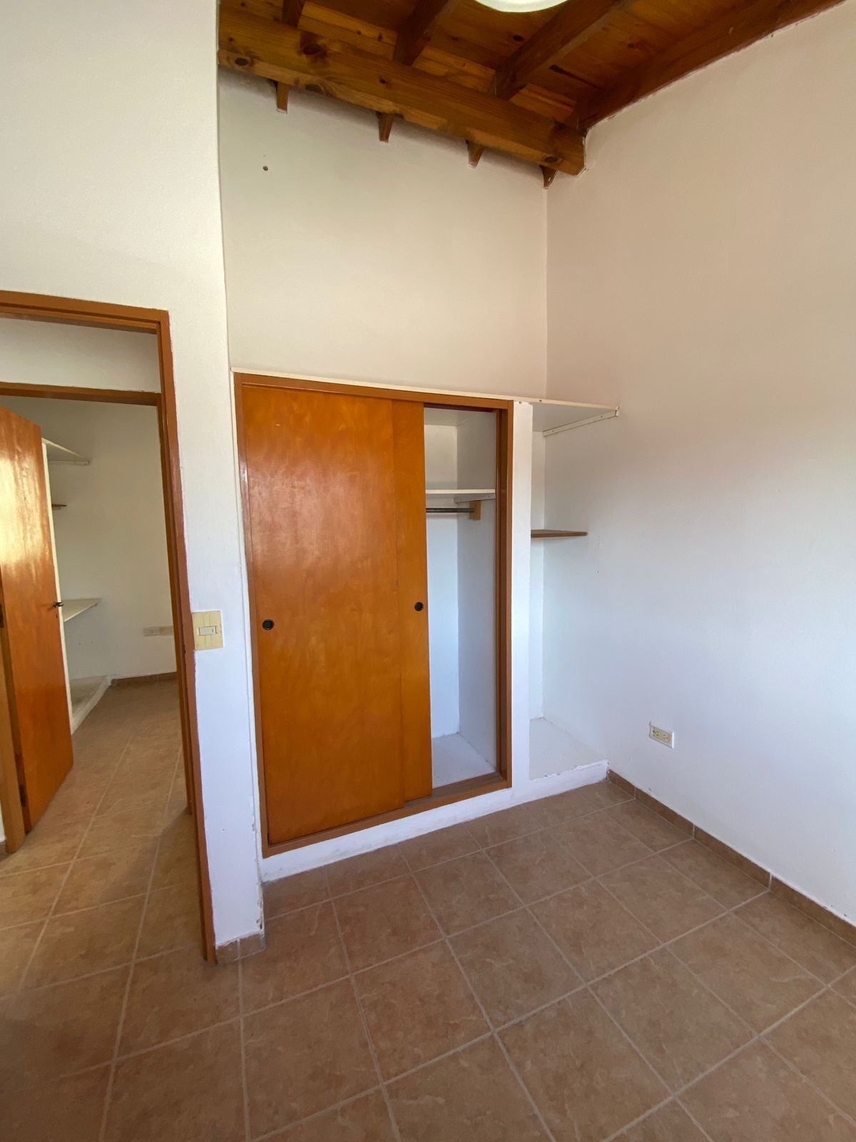 b4b95939-3b15-4ab0-abf3-945773ec7f7c