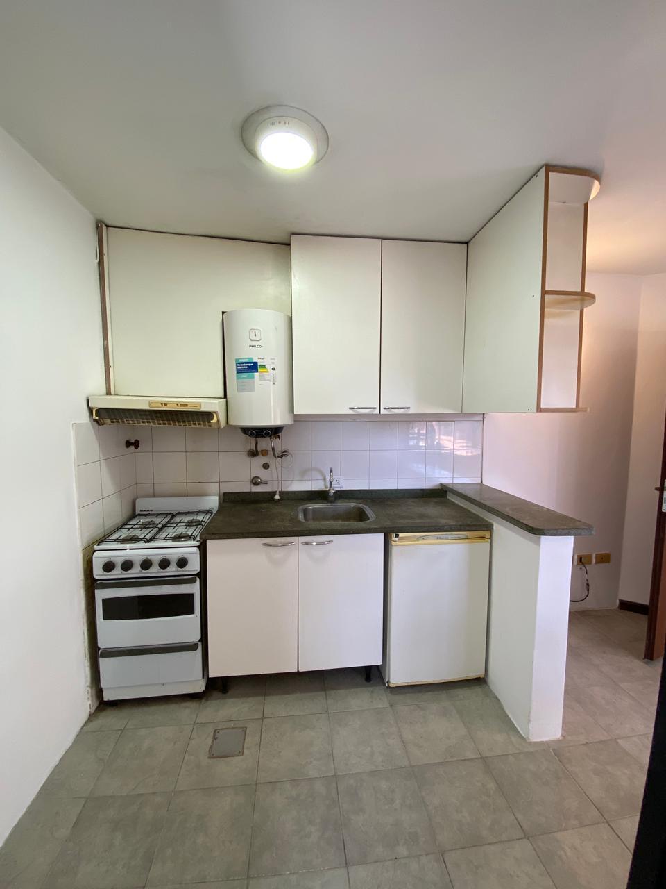 f2d51fc2-4f19-415e-adc0-7e95a9b8741a