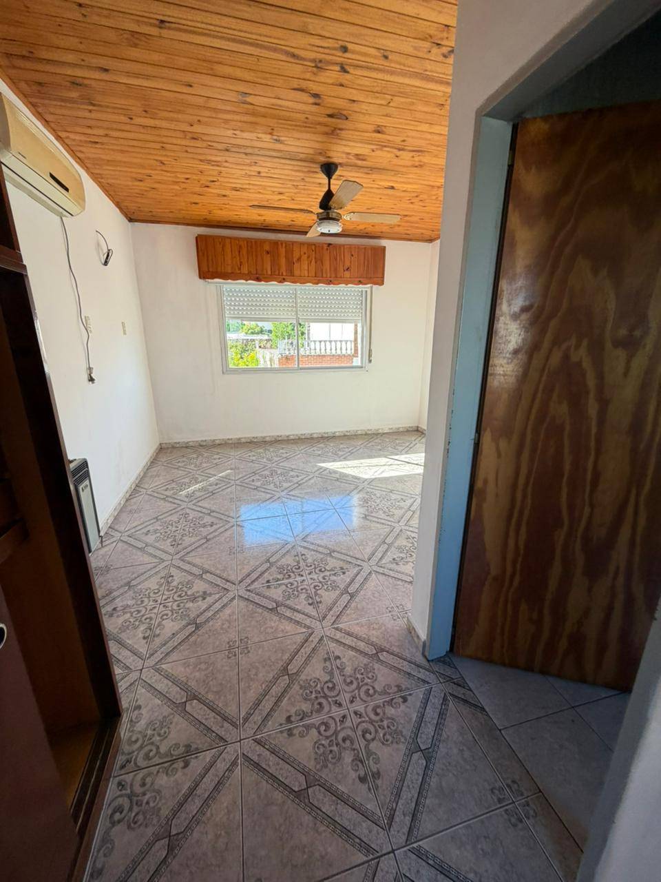 eb2e875e-da95-4f6d-93b4-2b82a5c30e14